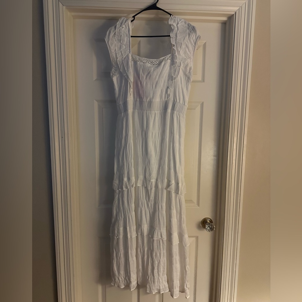 NWOT Women's White Tiered Maxi Dress with Ruffled Straps